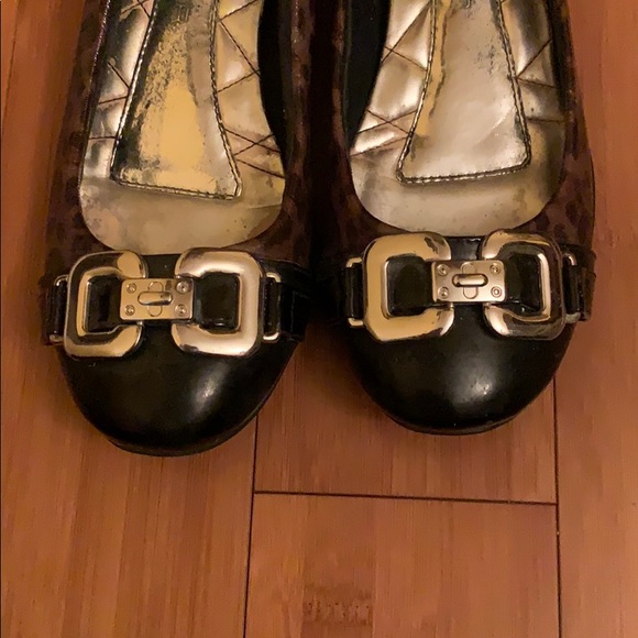 Marc Fisher Women’s Slip On Leopard Flats - Picture 4 of 6